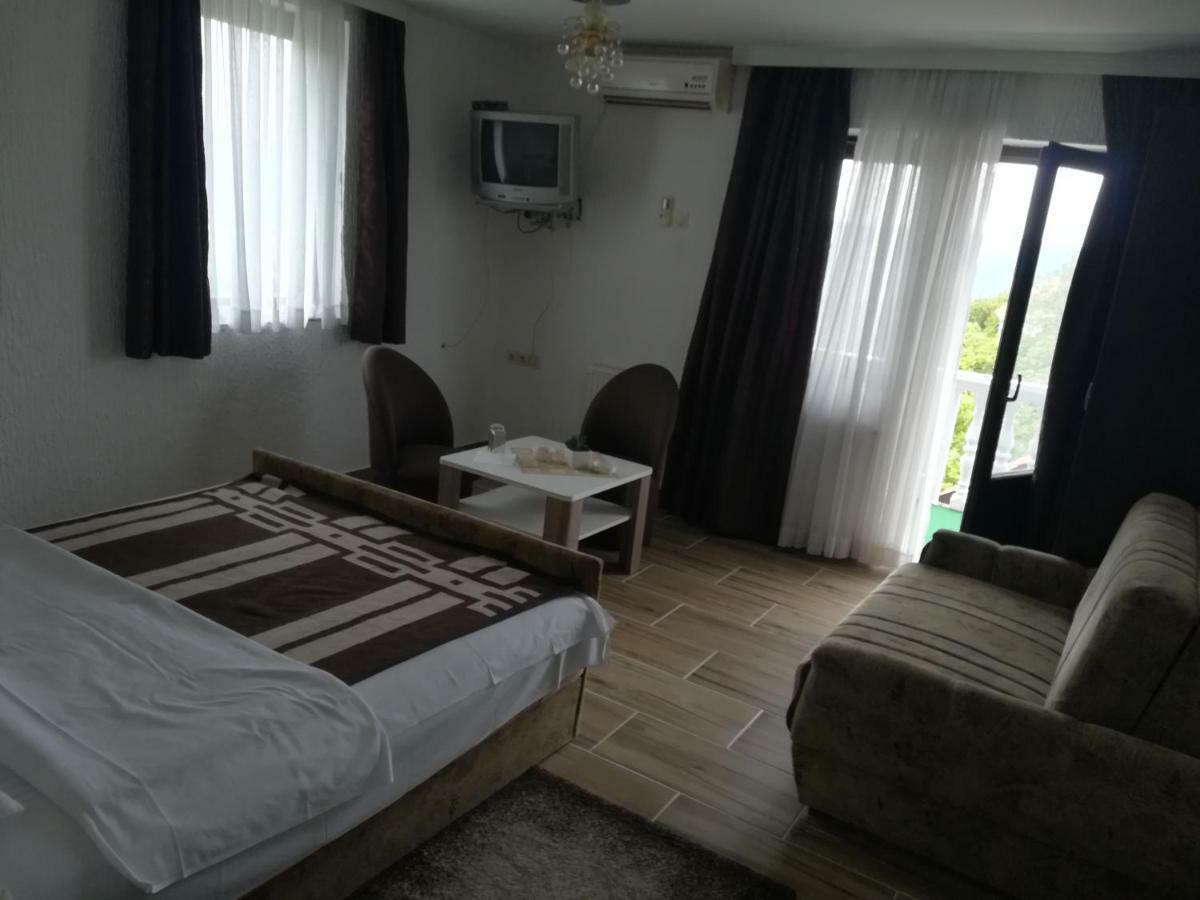 Lazarev Konak Banja Koviljača Exterior foto